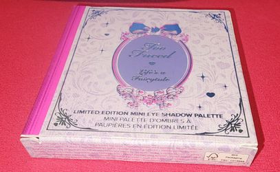 Too faced pallet