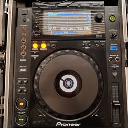 Pioneer CDJ 900NXS W/ Cases (Pair)