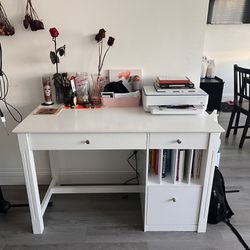 Large White Desk With Drawers And Book Storage 
