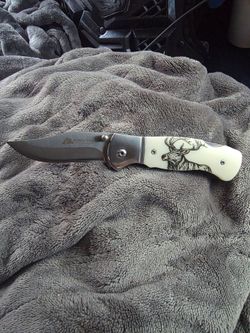 Folding pocket tool