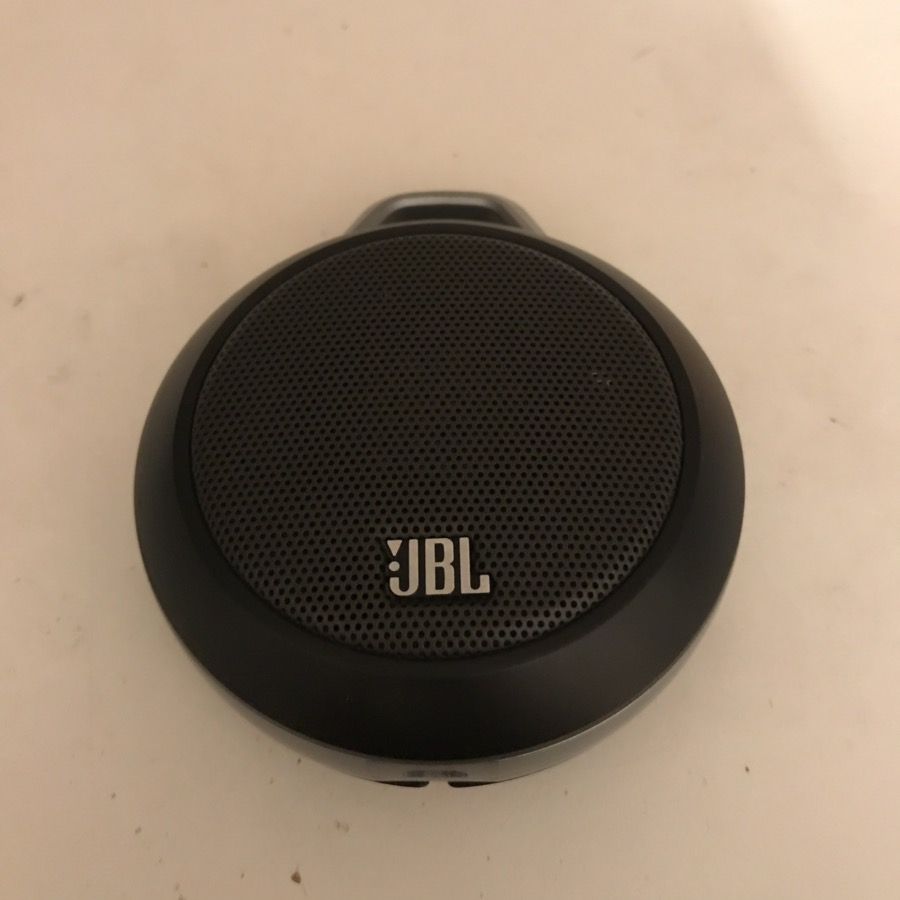 JBL speaker aux jack