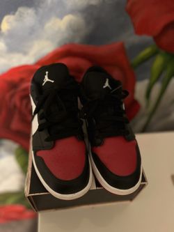 Air Jordan 1    Size 5.5