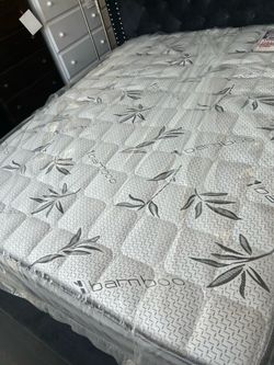 Queen size pillow top mattress bamboo fabric
