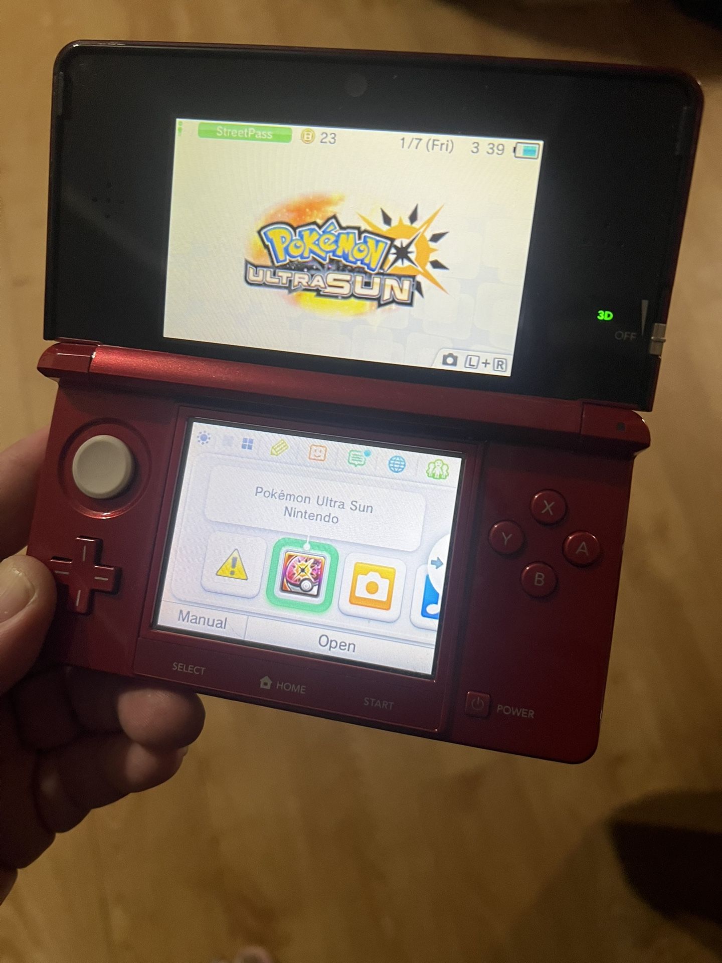 Nintendo 3DS w/ 4 Pokemon Games + Carrying Case 