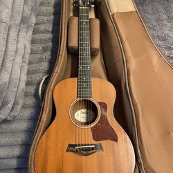 Taylor Mini Guitar 