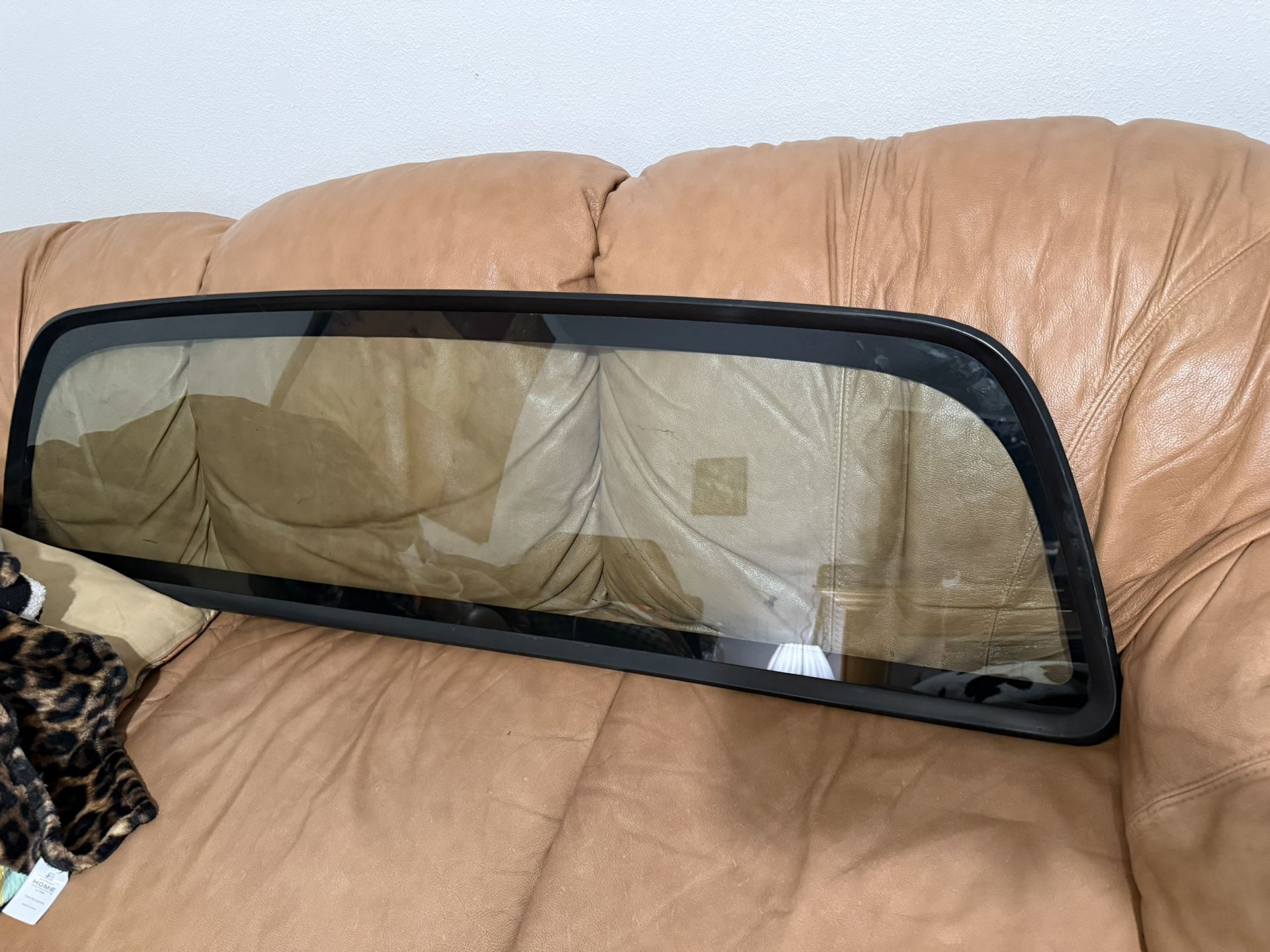 Toyota 2006 - 2015 Rear Window !!! Clean!!!!!!!