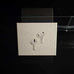 Apple AirPods Pro (3rd Generation) – Active Noise Cancellation, MagSafe Case, Great Condition