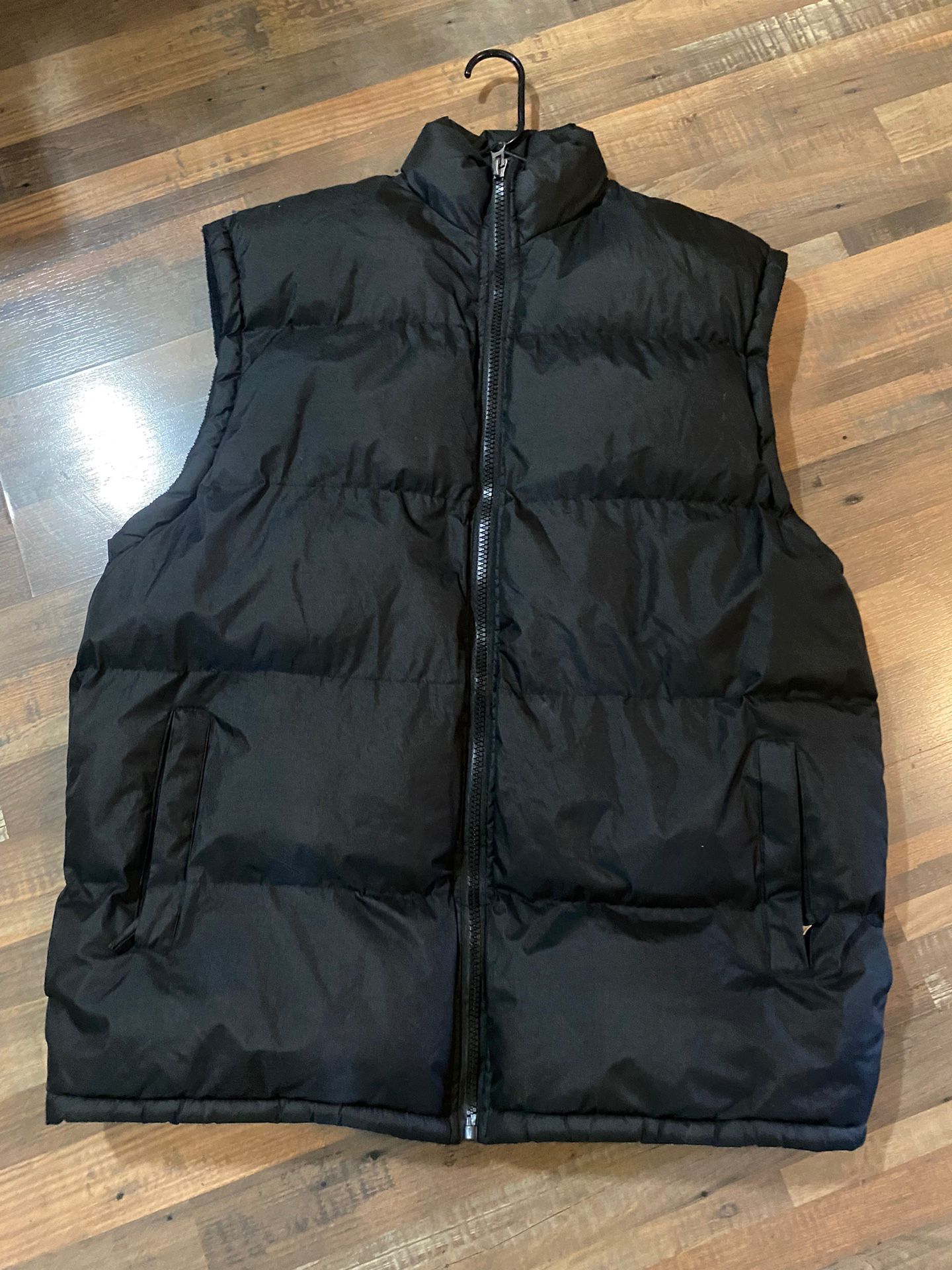 Advance Sport Puffer Vest Size XL