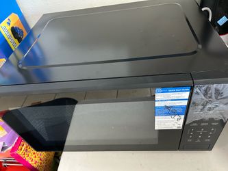 Microwave - Mainstays 2.2 Cubic Feet Interior