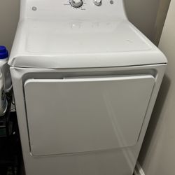 GE electric Dryer (white) 