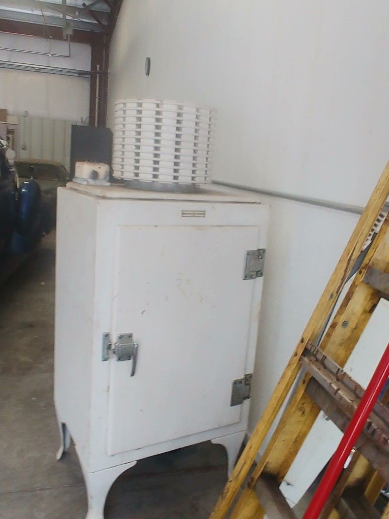 Antique G E. Refrigerator