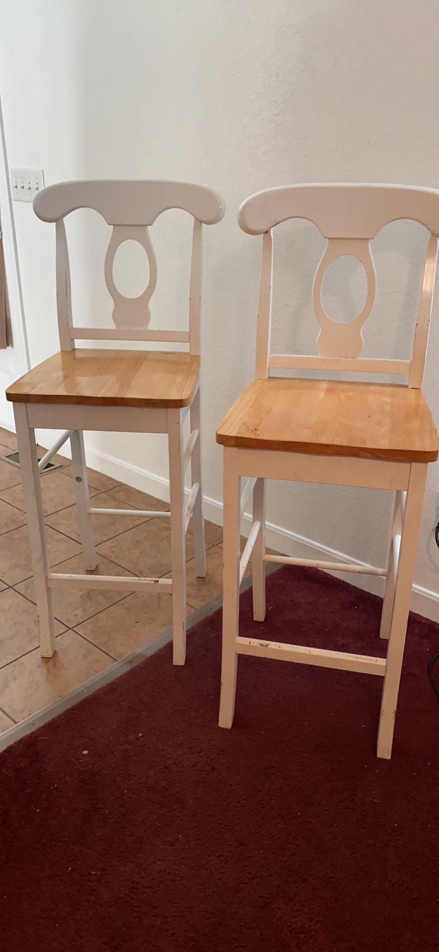 2 Kitchen Bar Stools (pickup preferred)