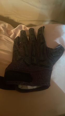 Rival football gloves