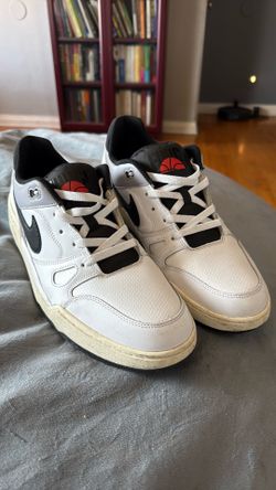 Nike full force low size 12