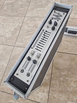 Warwick WA600 rack mount bass head w road case