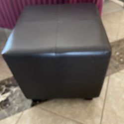  LEATHER  OTTOMAN, GOOD CONDITION 