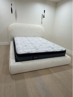 Queen size mattress pillow top 12”.   New mattress in a plastic sealed