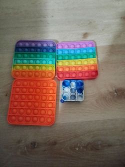 Square pop it
