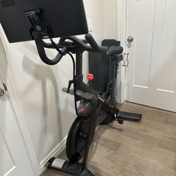 For Sale: Peloton Bike – Excellent Like New Condition