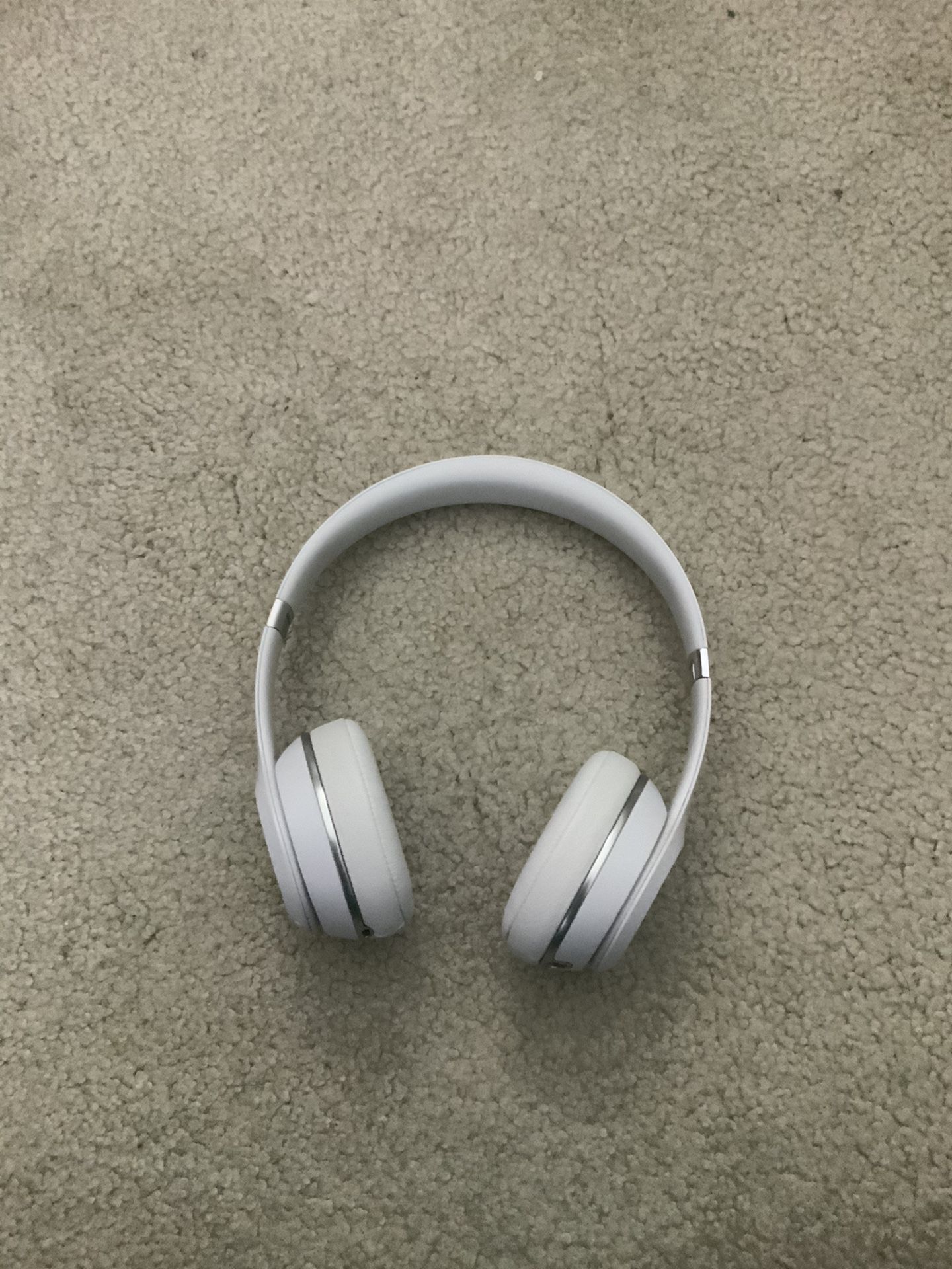 Wireless beats solo 3