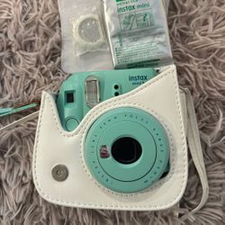 Instax Mini 9 Camera Bundle 
