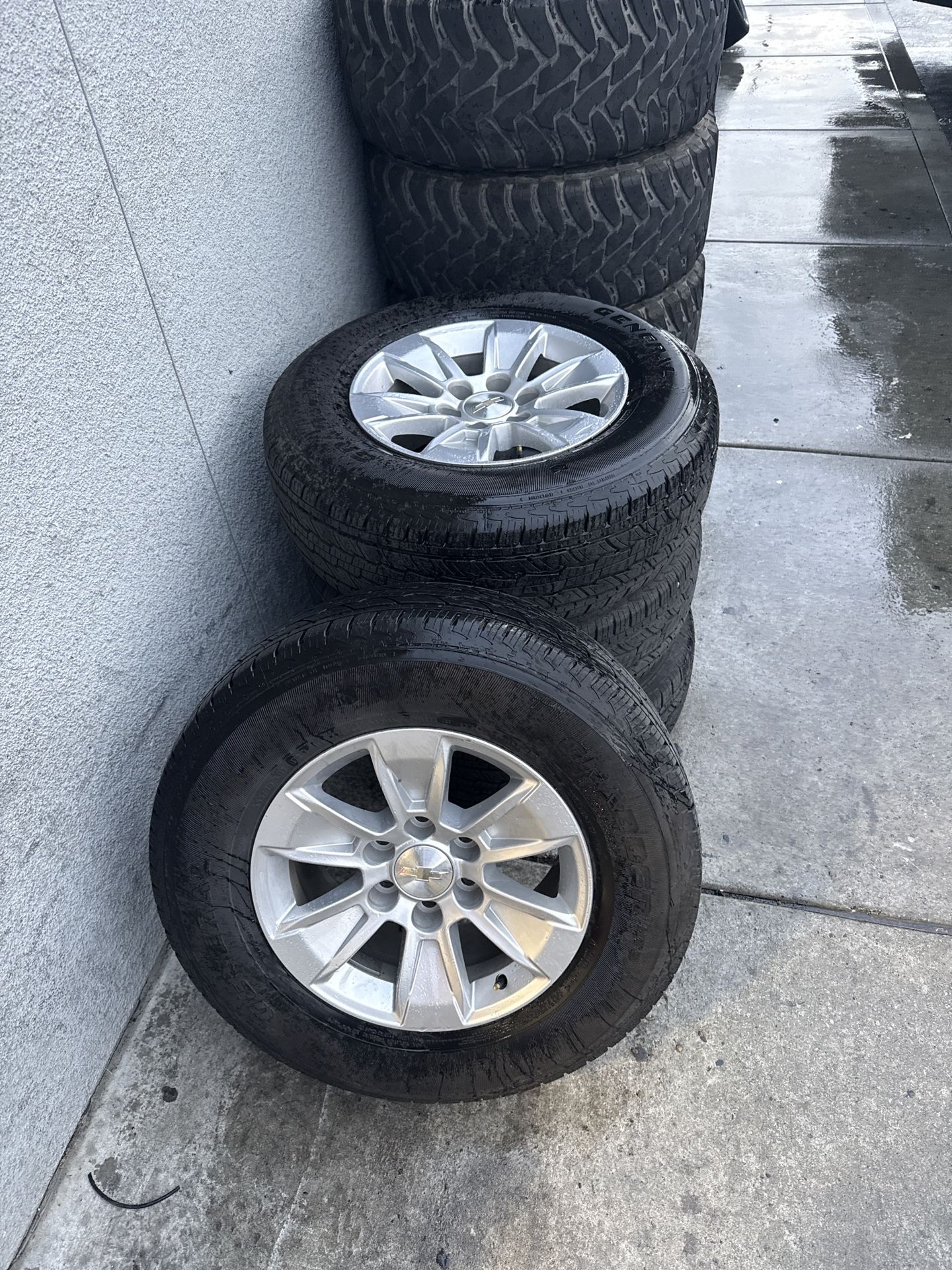 Rines Con Llantas Nuevos