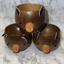 3 Little Wooden Pigs