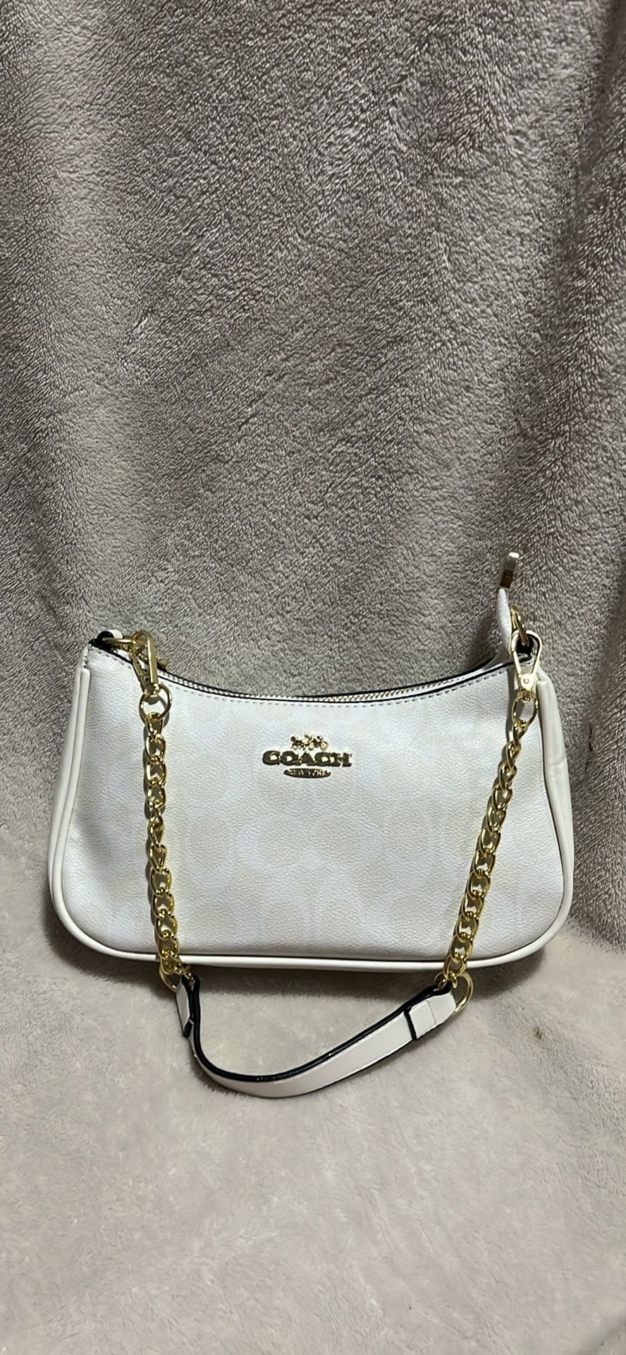 White Coach Bag, Pickup In Blaine, Cash Only.