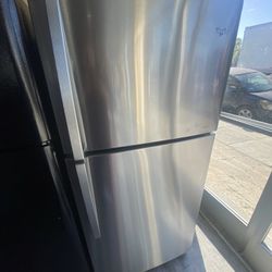 Whirlpool Refrigerator 
