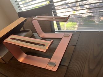 Rose Gold Labtop Holder