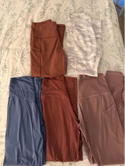 Athletic Leggings - Medium