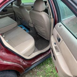 2004 Ford Taurus