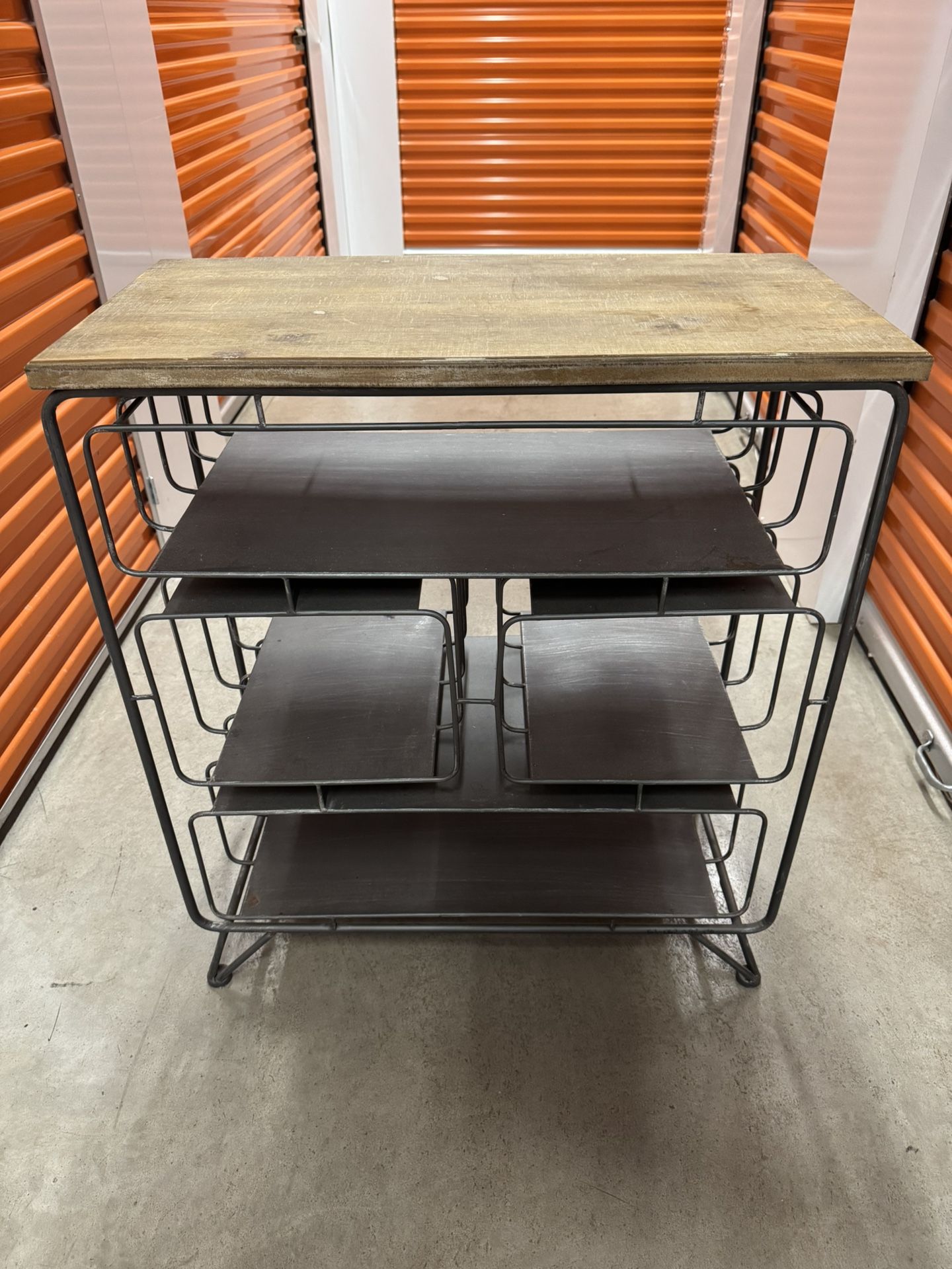 Industrial Metal & Wood Storage Rack – Sturdy & Stylish