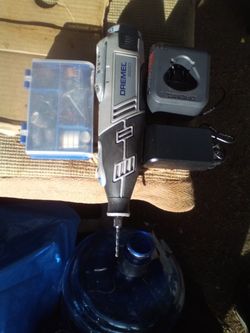 Cordless Dremel 8220 The Big Boy 