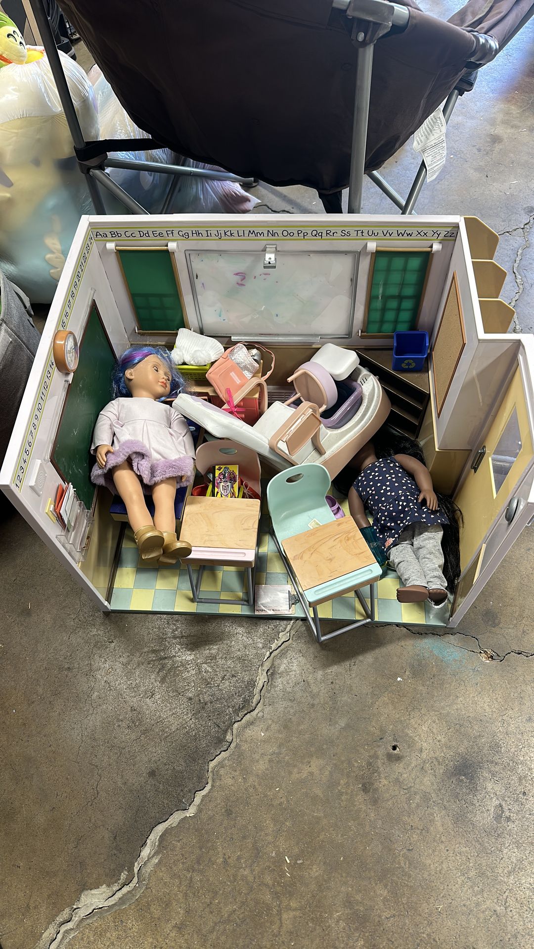 America doll playset school room with accessories