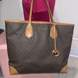 Michael Kors Eva Tote