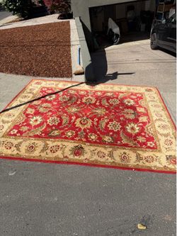 Free Rug - 8 x 10