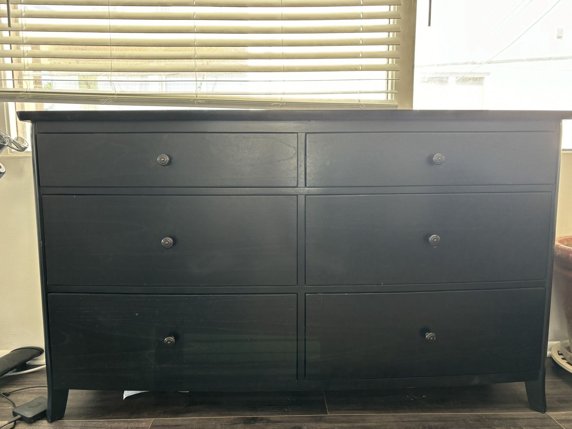 Pottery Barn Chloe 6 Drawer Dresser