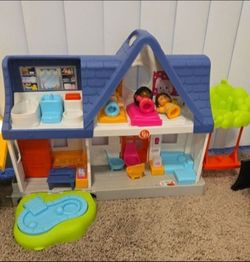Fisher-Price Little People Friends Together Play House
