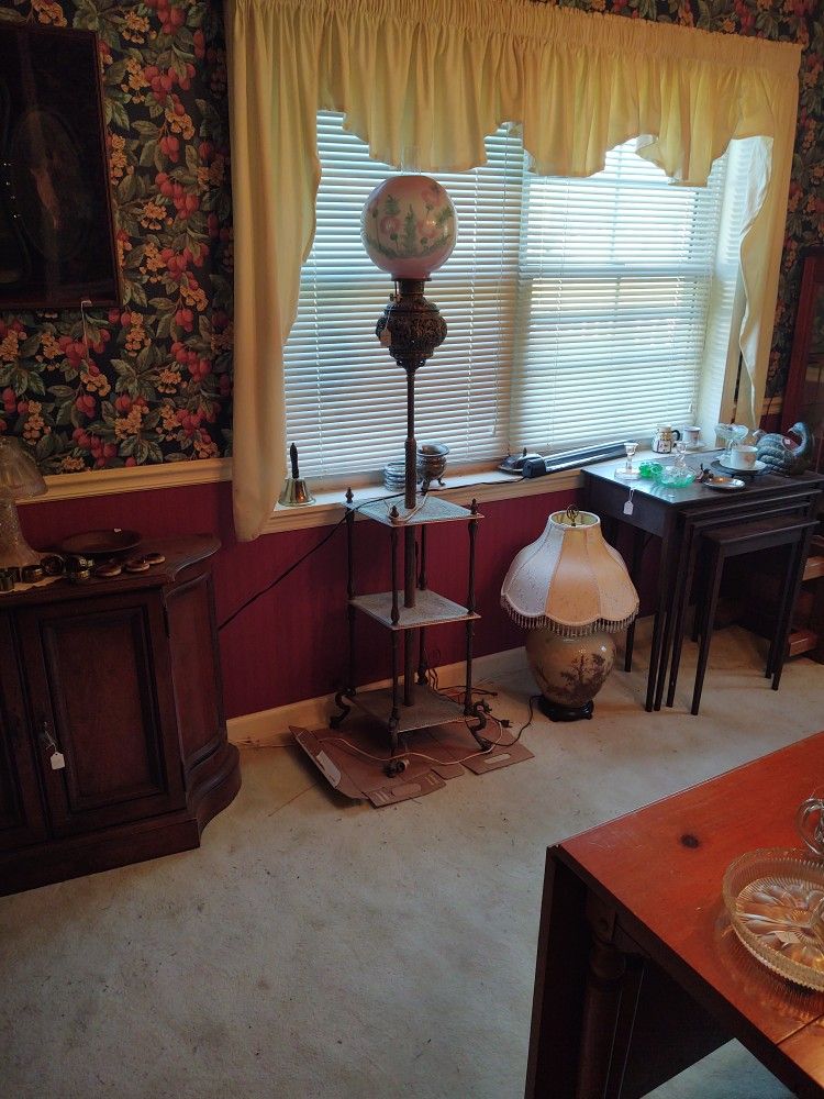 Antique Piano/Parlor Lamp / Beautiful / Very Old