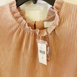 Anthropologie Ro & De Estelle Tiered Tunic Dress  Medium  With a touch of dazzle and shine, this tiered tunic brings a festively feminine touch to any Thumbnail