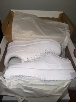 Brand new Air Force 1s 📲