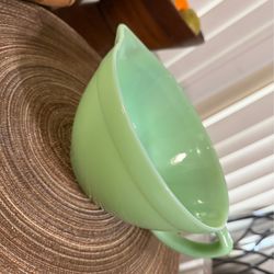Vintage jadeite fire king  mixing bowl