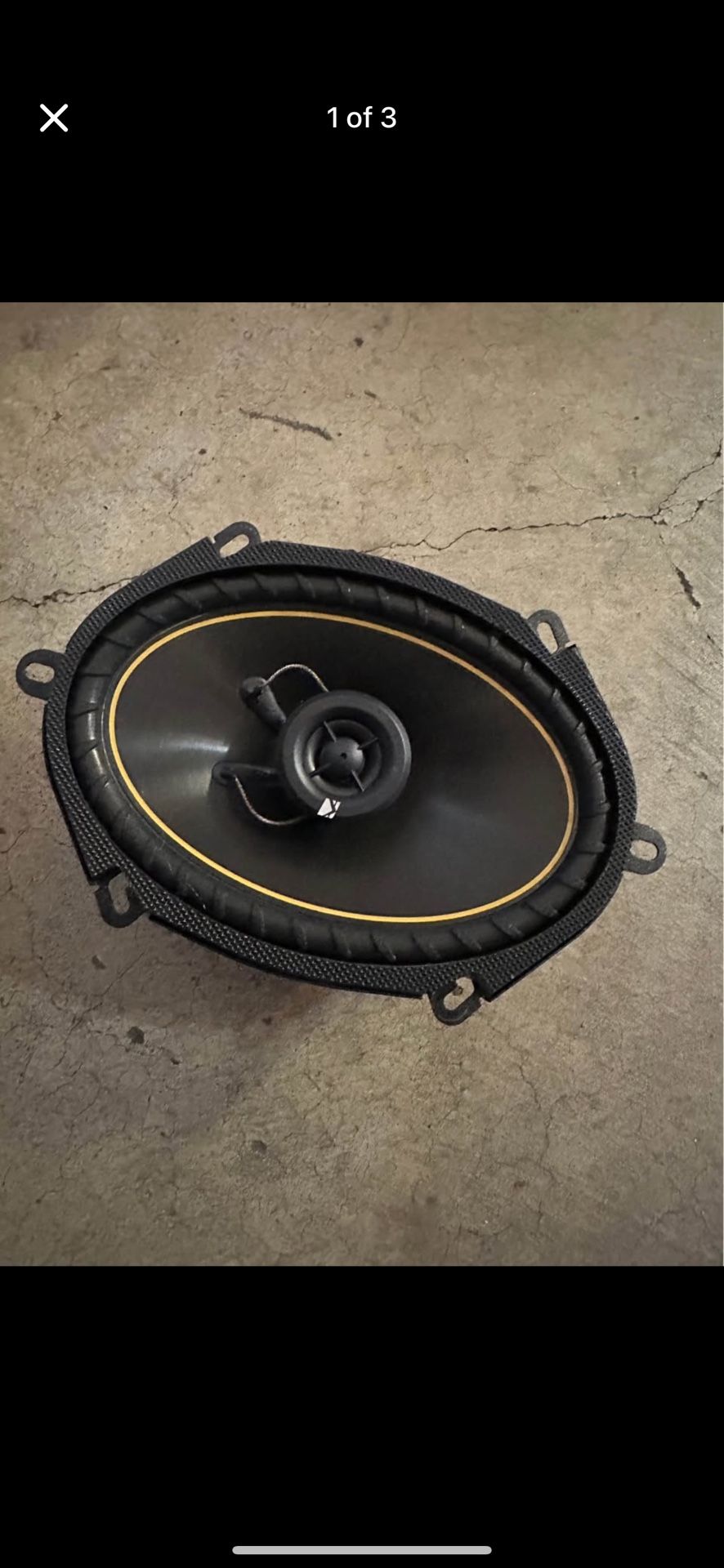 A pair of kicker 6 x 8 speakers