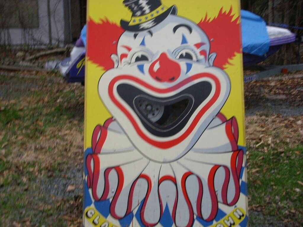 Carnival games giant tic tac toe clarance the clown over and under table