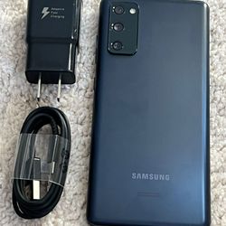 Samsung Galaxy S20 FE  , Unlocked   for all Company Carrier ,  Excellent Condition Like New 
