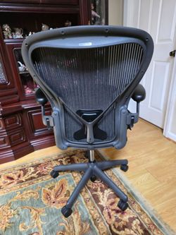 Herman Miller Posturefit Largest Size C Chair Fully Loaded With Adjustable Arm And Lumbar Support