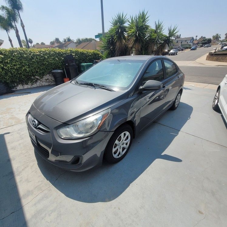 2012 Hyundai Accent