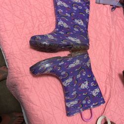 Girl’ Rain Boots Size 3