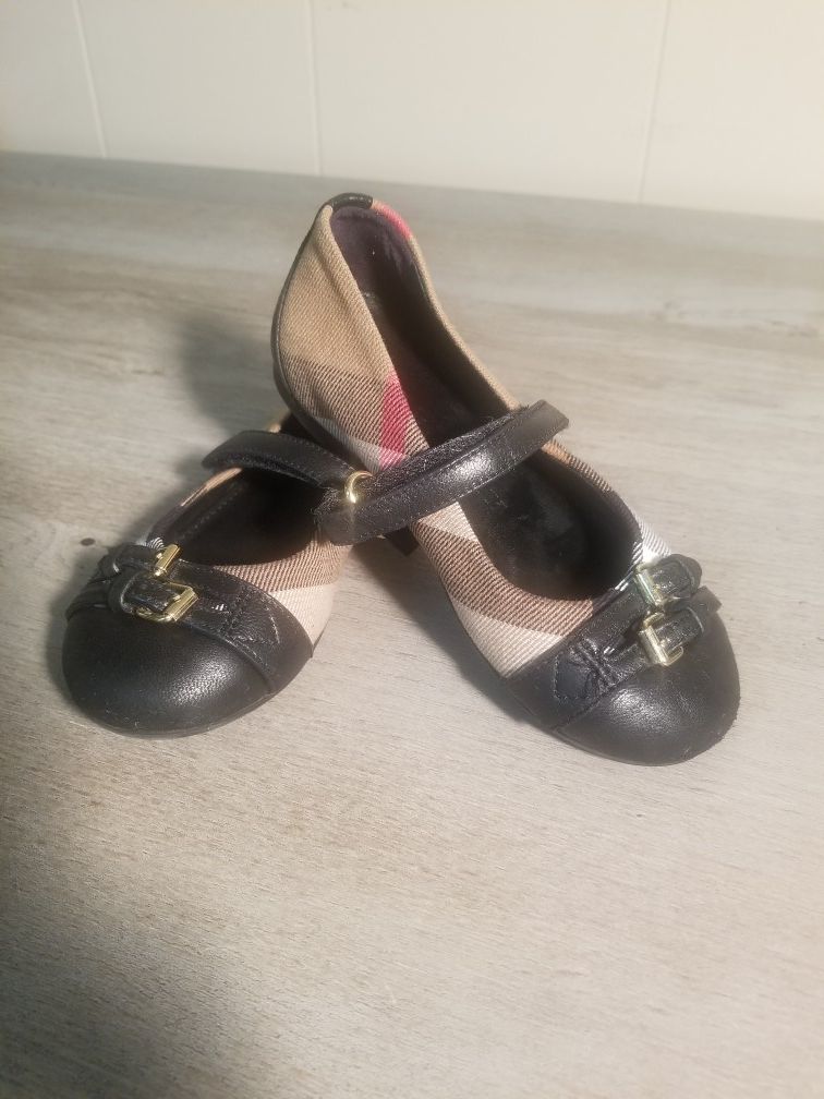 Burberry girl shoes